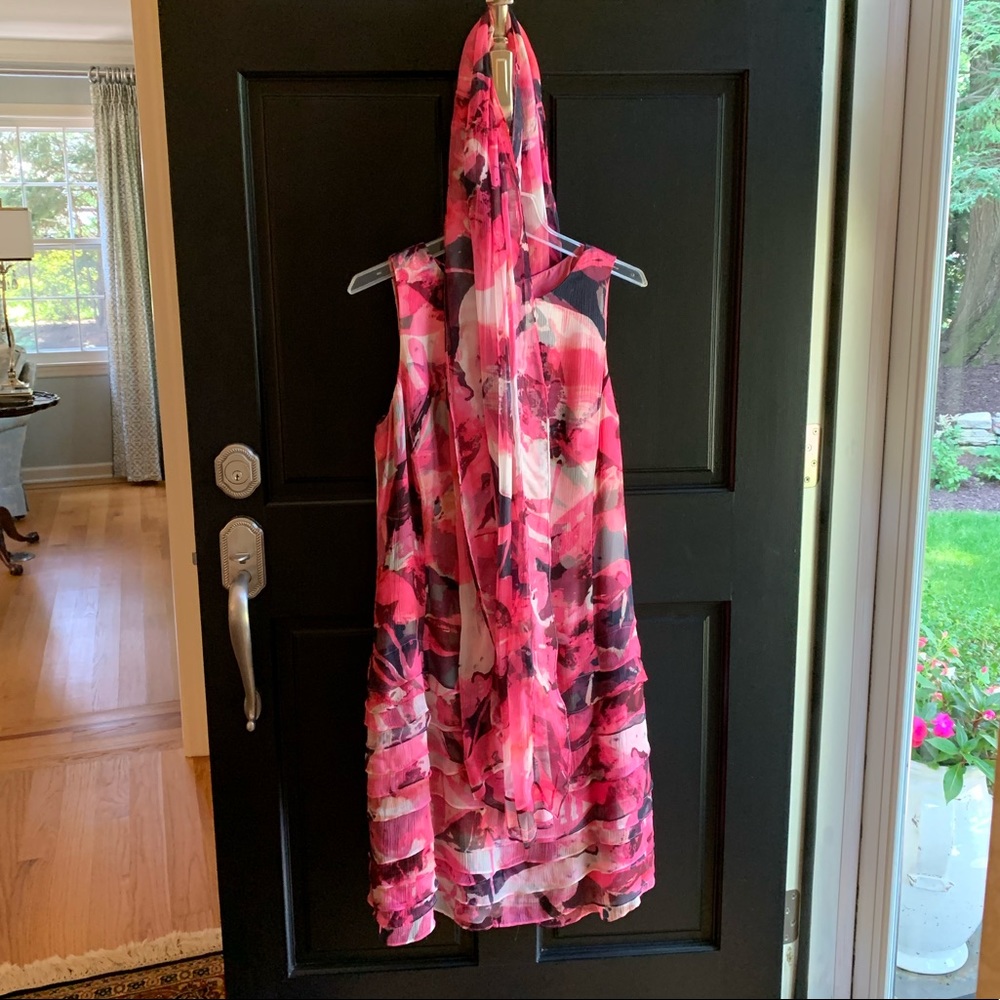 Carlisle 🍸🌸  layered floral dress with shawl